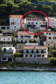 Apartments by the sea Pucisca, Brac - 5625 - Image 2