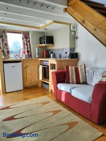 The Cosy Pad Glan Y Morfa Bach - Image 3