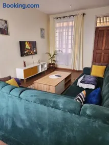 Budget Stay With Style 1 Bedroom - Image 2