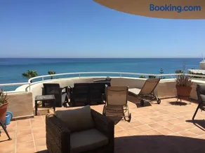 Beachfront PENTHOUSE - El MIRADOR DE BERMUDA BEACH - Image 2
