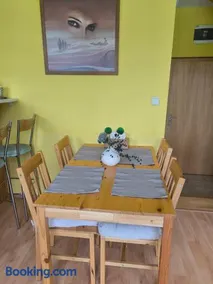 Hills View Apartment - Image 3