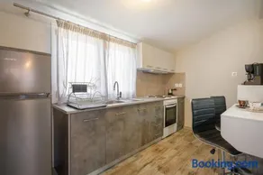 Private Modern Apartment - Image 3