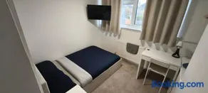 Small Double in Quiet House - Chelmsford - Image 2