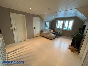 Big villa with outbuilding - Image 3