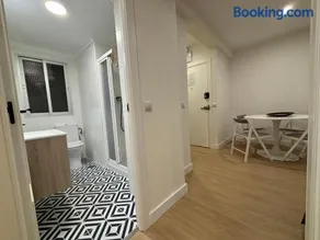 Espacioso Apartamento Familiar con terraza en Aranjuez - Confort, Tranquilidad, cerca de Parque Warner y Parque Temático Puy du Fou - Image 2