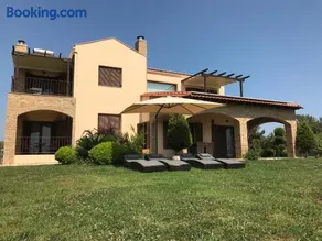 M Varkes Villa - Image 1