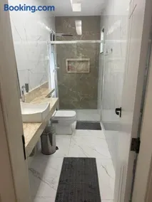 Casa de 4 Quartos - 2 suites - Image 2