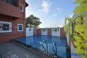 II EMPYREAN STAYS II LOVE SHAKE II 2BHK II AC II PRIVATE POOL Il - Image 4
