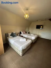 The Wheatley Hotel - Image 2