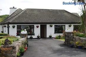 The Ocean Wave Bed & Breakfast - Image 1