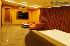 Chonburi Grand Hotel 春武里大酒店 - Image 3