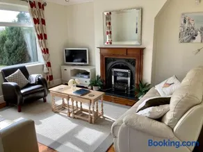 Glenbrae House 3 bedrooms near Nantwich with countryside views on private driveway - Image 2