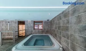 Appartement dans résidence avec piscine près des pistes - Image 2