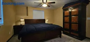 Lighthouse Basement Guest Suite - Image 5