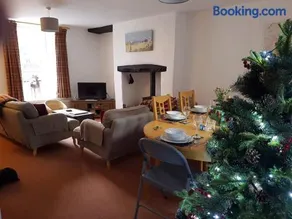 Ty'n y Cwm, Nant Peris - Image 2