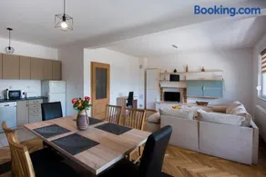 Seasons apartmani - Image 1