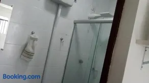 N10 - Apto com sala e cozinha,1quarto com ar e 2 camas e com garagem - Image 2