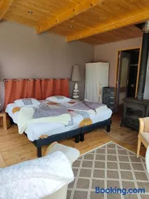 Chalet - Image 2