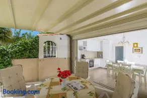 Holiday Home M&M - Image 1