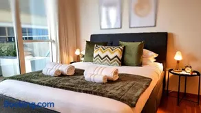 Fabulous studio apartment with aircon, parking and terrace ocean view - Image 5