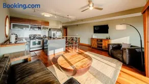 Kite Point - Waterfront 2-Bedroom, 2-Bathroom Suite at REAL Watersports - Image 2