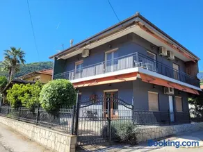 Cosy house Stratoni Chalkidiki 300m from beach - Image 1