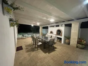 3PINI Aradeo Vacation Home - Image 4
