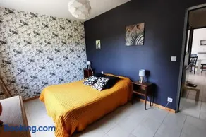 Maison lumineuse avec jardin - Image 3