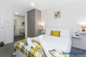 GuestReady - Edinburgh Elegant home - Image 2