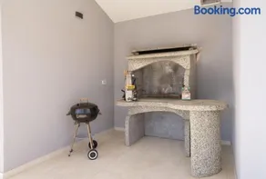 Villa Maas for 10 people near Pula with salt - water pool & pet friendly - Image 4