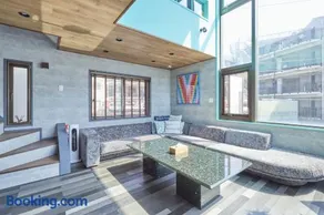 葉山THE TERRACE HOUSE - Image 1