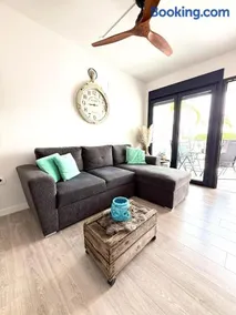Charming bungalow with panoramic rooftop terrace - Image 5