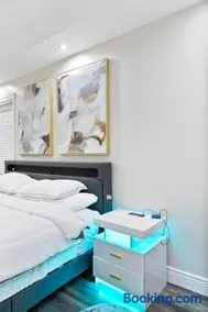 Charming Cozy 2-Bedroom Retreat in South Windsor - Image 3