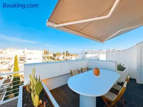 Resort Penthouse sea view, 2 pools and private beach - Image 2