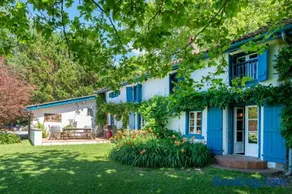Maison De Charme Avec Jacuzzi - Image 1