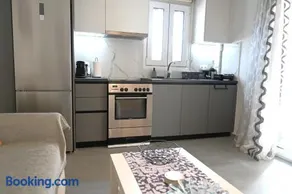 Avra Port House - Image 2