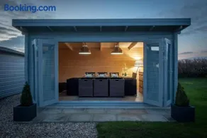 Harleys Court Self catering holiday cottages - Image 2