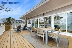Wallis Sands Beach Serenity - Image 3
