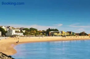 Jurassic Coast Gateway Exmouth Escape - Image 1