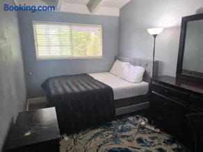 Private furnished room for rent in Fremont - Image 1