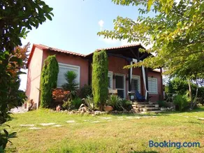 Lagoon Beach House - Image 2