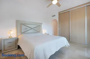 Golf Sea Retreat La Mairena Marbella East - Image 3