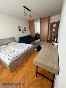 SimpleStay with parking - Image 4