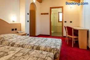 Hotel Europa - Image 2