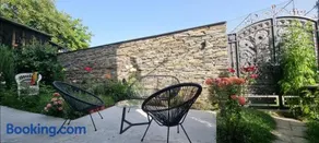 Garden Apartment - Image 4