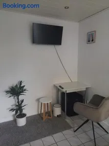 Zimmer mit eigenem Bad und eigenem Eingang - Image 2