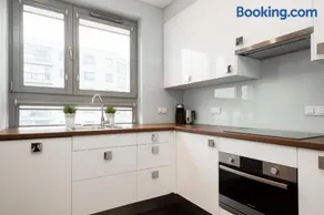 Warsaw Promenada Family Apartment by Noclegi Renters - Image 4