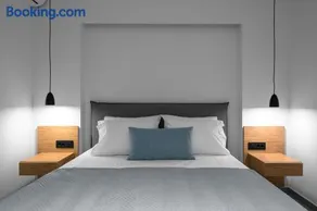 ROTHOS LUXURY - Image 2