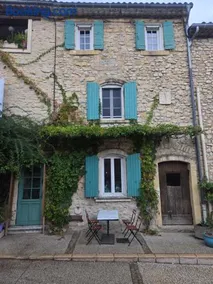 Studio Vitrolles en Luberon Petit-déjeuner inclus - Image 1