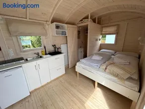 Tiny Beach House - Image 4